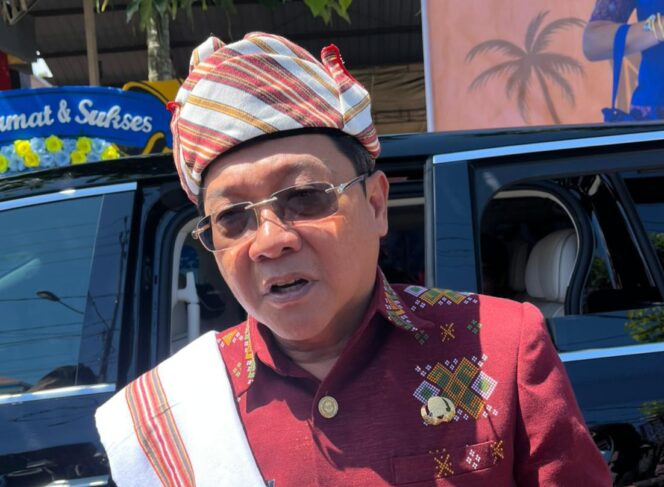 
					Bupati Frederik Harap Generasi Muda Toraja Tanamkan Semangat Kepahlawanan Pongtiku