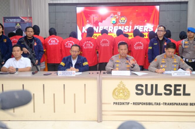 
					Polda Sulsel Tetapkan 29 Tersangka Kerusuhan dan Pembakaran DPRD