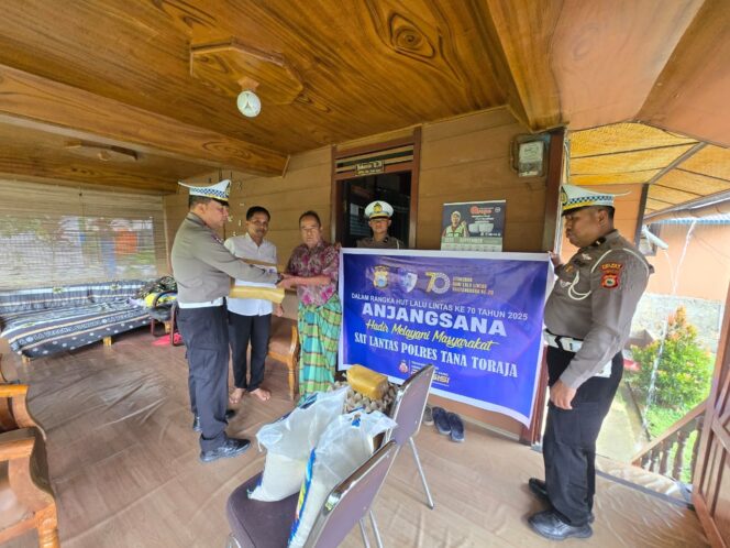 
					Sambut HUT ke-70 Lalu Lintas Bhayangkara, Satlantas Polres Tana Toraja Gelar Anjangsana