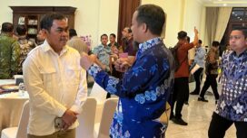 Gubernur Andi Sudirman Sulaiman bersama Bupati Tator, Zadrak Tombeg