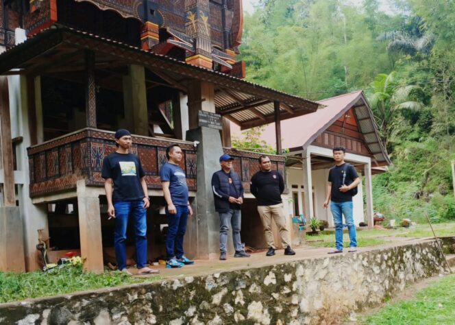 
					Polres Toraja Utara Langsung Datangi Lokasi, Tindak Lanjuti Aduan Judi Sabung Ayam di Tikala