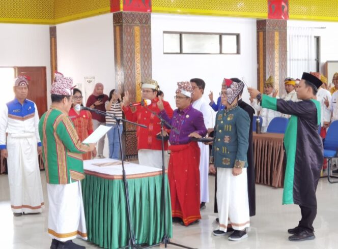 
					Bupati Tator Minta Pejabat Gaptek: Lebih Baik Mundur Saja