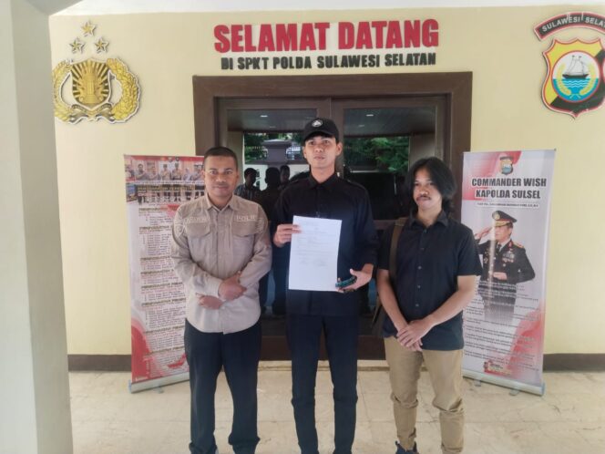 
					Wartawan Lawan Buzzer: Akun ‘Publik Haterss’ Resmi Dilaporkan ke Polda Sulsel