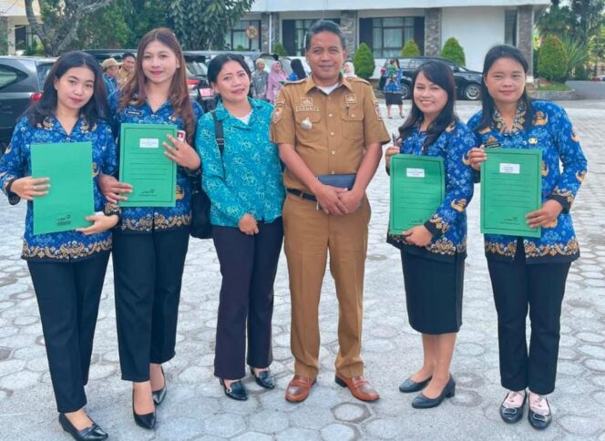 
					THR ASN dan PPPK di Kecamatan Masanda Cair Tepat Waktu Camat Masanda Ucapkan Terima Kasih Kepada Pemda