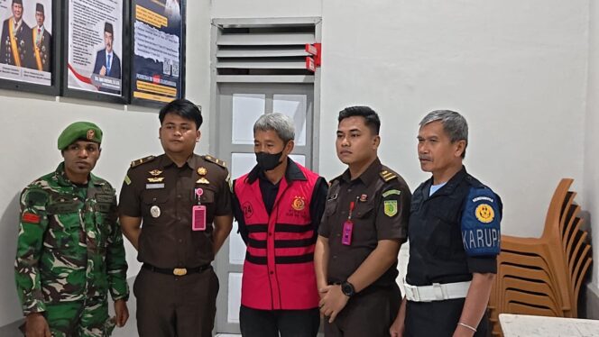 
					Skandal Irigasi Toraja Utara: Mantan Kepala Dinas Pertanian Resmi Ditahan Usai Rugikan Negara Rp2,2 Miliar