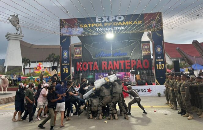 
					Buka Expo Satpol PP dan Damkar, Bupati Torut Tekankan Profesionalisme dan Larang Politik Praktis