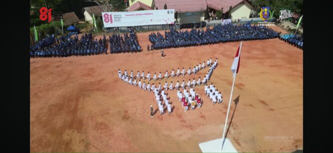 
					Formasi Rumah Adat Tongkonan Paskibra Tana Toraja Memukau Peserta Upacara HUT ke-81 RI