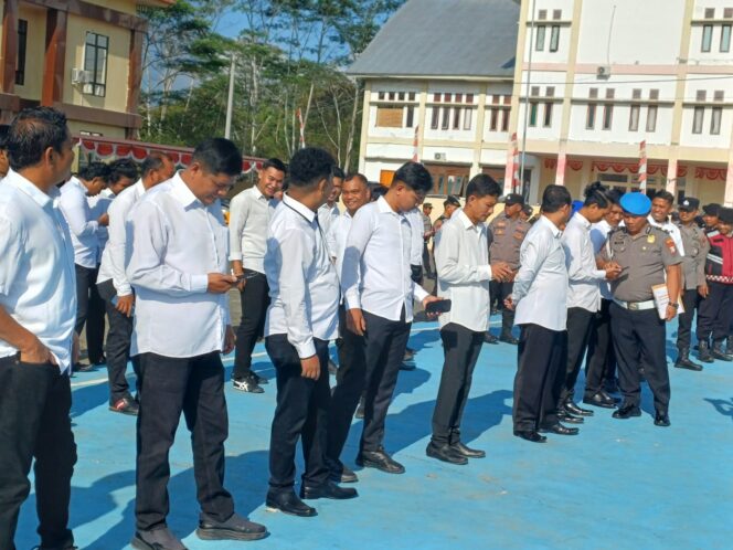 
					Polres Toraja Utara Gelar Gaktibplin, Sisir Judol dan Pinjol Ilegal di Lingkungan Personel