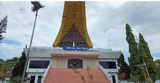
					DPRD Tator Minta Pemda Hentikan Sementara Program MBG Usai Ratusan Siswa Diduga Keracunan