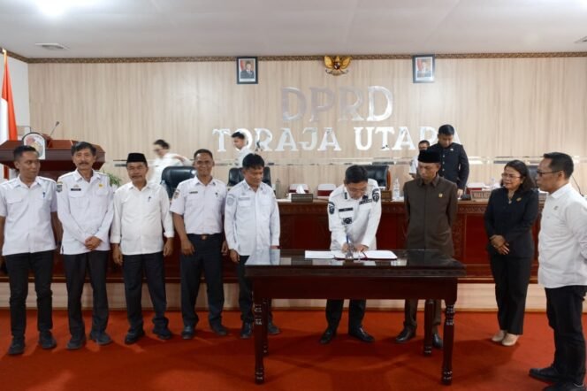 
					DPRD dan Pemkab Toraja Utara Setujui Ranperda Perubahan APBD Tahun Anggaran 2026