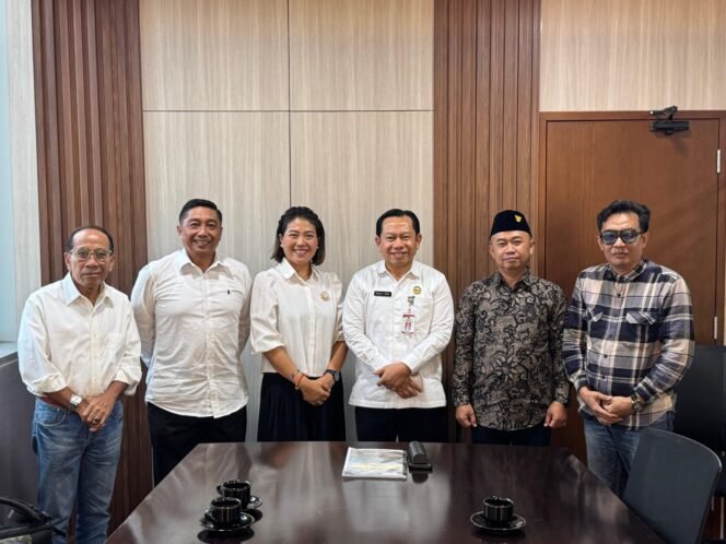 
					Bertemu Direktur Penataan Daerah, CDOB Toraja Barat Bahas Jalan Menuju Daerah Persiapan
