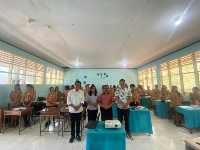 
					Satresnarkoba Polres Toraja Utara Gelar Sosialisasi Pencegahan Narkoba di SMAN 6 Toraja Utara